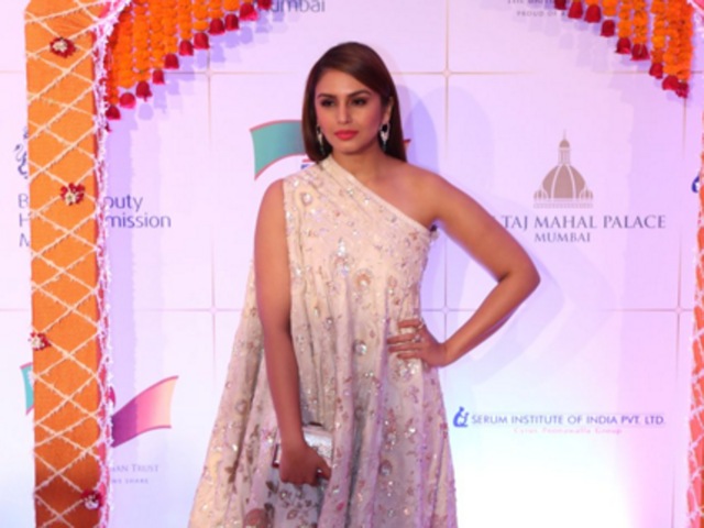 Huma Qureshi reaches for the charity gala in Mumbai. (Twitter) 