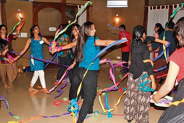 Experts say that dance therapy can be helpful to people of all age groups. (www.facebook.com/movewithCMTAI)
