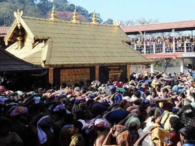 Devotees throng the Sabarimala shrine.(PTI file photo)