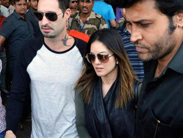 Bollywood actor Sunny Leone arrives in Patna airport on Sunday. (PTI)