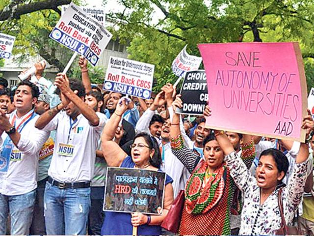 NSUI supporters campaigning against choice-based credit system (CBCS). (Agencies) NSUI supporters campaigning against choice-based credit system (CBCS). (Agencies)
