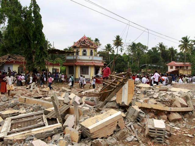 Destruction at Puttingal Devi Temple, Paravaur, Kollam, Kerala, after the firework mishap that claimed the lives of more than 110 people.(Hindustan Times) Destruction at Puttingal Devi Temple, Paravaur, Kollam, Kerala, after the firework mishap that claimed the lives of more than 110 people.(Hindustan Times)