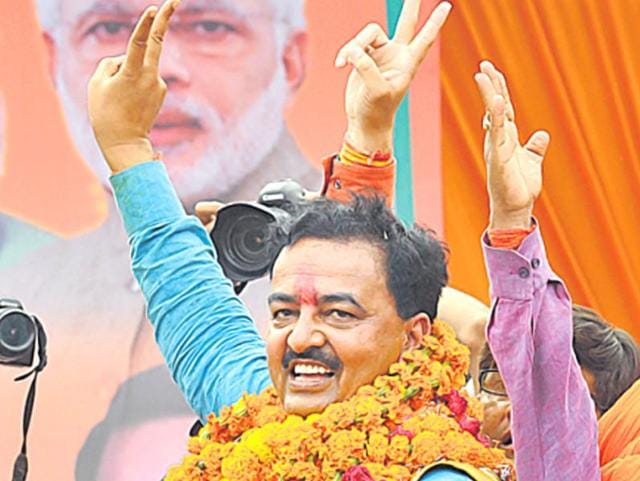 Keshav Prasad Maurya gets a warm welcome on his arrival at the party office in Lucknow on Monday. (Ashok Dutta/HT Photo) Keshav Prasad Maurya gets a warm welcome on his arrival at the party office in Lucknow on Monday. (Ashok Dutta/HT Photo)
