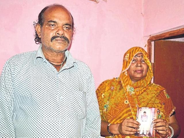 Narendra Singh Chauhan and wife Neera Devi, parents of attacked medical student Indrajeet Singh Chauhan. (Raju Tomar/HT Photo) Narendra Singh Chauhan and wife Neera Devi, parents of attacked medical student Indrajeet Singh Chauhan. (Raju Tomar/HT Photo)