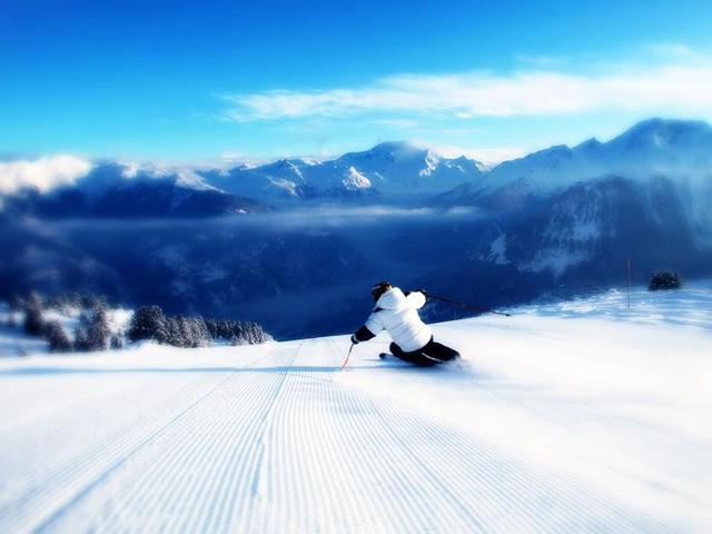 Sometimes you need to just get away, but you don’t have the time or the money. Don’t despair, a mental vacation can help. Take a five-minute break from work/home and join us as we travel to Courchevel. (courchevel.com) 