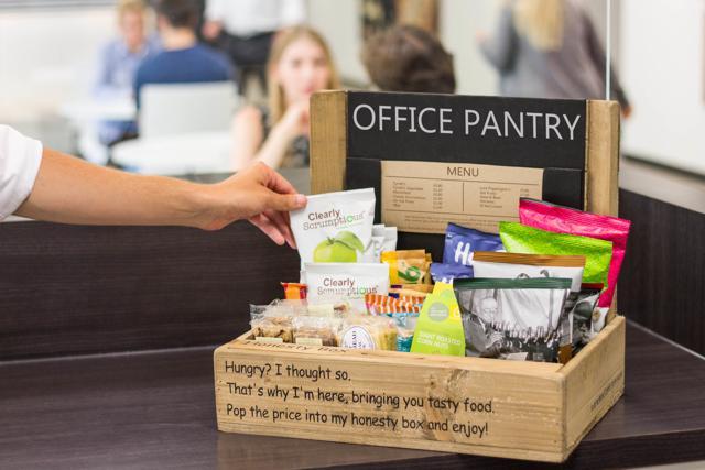 Instead of succumbing to chocolatey snacks from the vending machine or tucking into leftover lunch platters, bring a selection of your own healthy and delicious snacks.