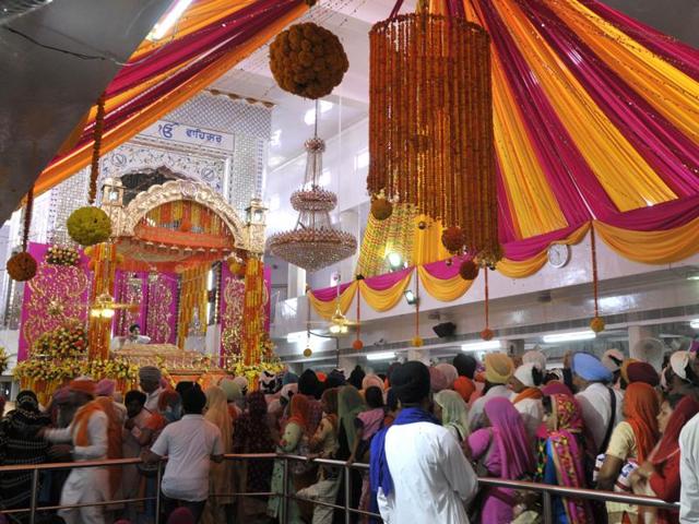 Takht Damdama Sahib gurdwara in Talwandi Sabo decorated on the occasion of Baisakhi. (Ravi Kumar/HT )
