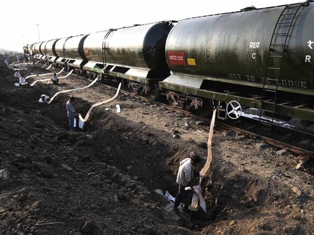 The 'water express' with 10 water wagons reached Latur in drought-affected Maharashtra on Tuesday. A PIL had sought Supreme Court directions in states to implement schemes meant for drought-hit regions. (Anshuman Poyrekar / HT Photo) The 'water express' with 10 water wagons reached Latur in drought-affected Maharashtra on Tuesday. A PIL had sought Supreme Court directions in states to implement schemes meant for drought-hit regions. (Anshuman Poyrekar / HT Photo)