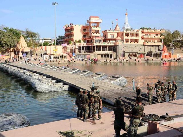 At least 30 million visitors are expected to visit Ujjain during the fair starting April 22 and the government is leaving nothing to chance.(HT Photo) At least 30 million visitors are expected to visit Ujjain during the fair starting April 22 and the government is leaving nothing to chance.(HT Photo)