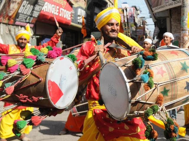 Young Artists participating in Nagar Kirtan on the occasion of the Baisakhi in Patiala on Wednesday. (Bharat Bhushan/HT)