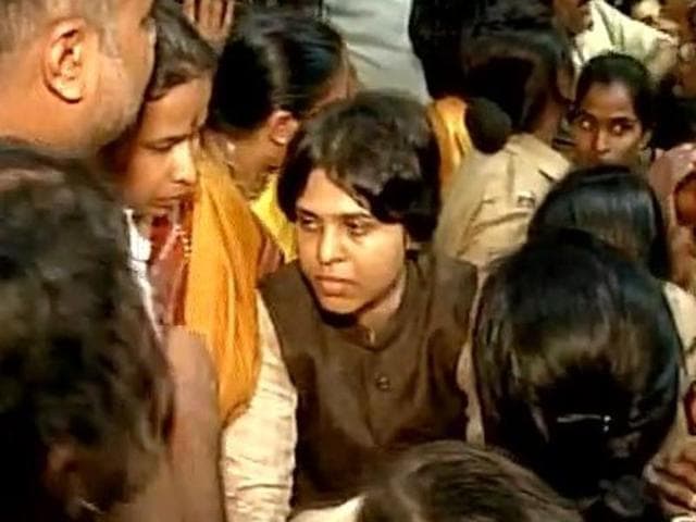 Activist Trupti Desai was stopped by the police from entering the inner sanctum of Mahalakshmi Temple in Kolhapur on Wednesday.(ANI)