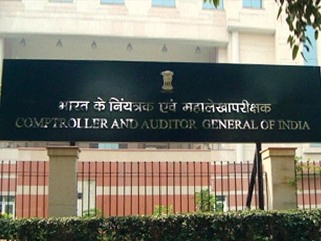The tax department has indicated to CAG that more than 96% Rs 7 lakh crore outstanding taxes is difficult to recover in the current financial year. (HT Archive) The tax department has indicated to CAG that more than 96% Rs 7 lakh crore outstanding taxes is difficult to recover in the current financial year. (HT Archive)