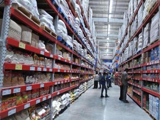 A file picture shows Indian shoppers browsing through the products of store in Hyderabad. With predictions of above average monsoon in 2016, India’s top companies are hoping their sale figures would improve compared to the last two years. (AFP) A file picture shows Indian shoppers browsing through the products of store in Hyderabad. With predictions of above average monsoon in 2016, India’s top companies are hoping their sale figures would improve compared to the last two years. (AFP)