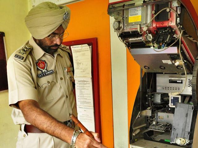 According to the police, Varinder was employed as the ATM security guard of Bank of Baroda on March 23 and had facilitated entry of Parmod into the ATM on Tuesday night. According to the police, Varinder was employed as the ATM security guard of Bank of Baroda on March 23 and had facilitated entry of Parmod into the ATM on Tuesday night.