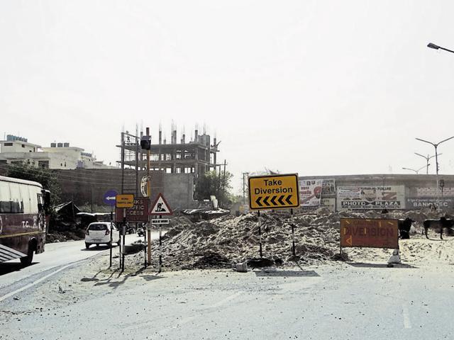 An underconstruction bridge on the Ludhiana-Talwandi Bhai stretch of the NH-95 in Moga. (HT Photo) An underconstruction bridge on the Ludhiana-Talwandi Bhai stretch of the NH-95 in Moga. (HT Photo)