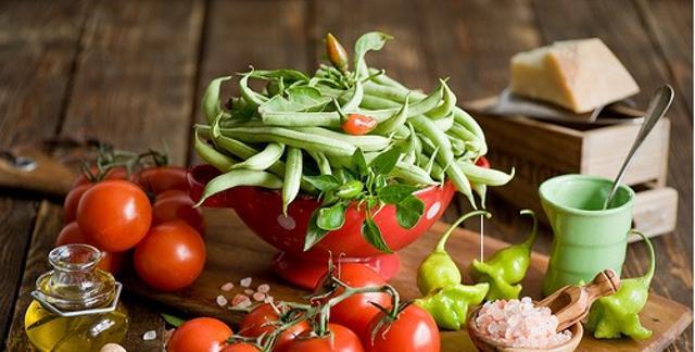 A diet containing low-fat food items is likely to aid women in their postmenopausal phase to keep away from breast cancer as well as lower the mortality risk rates associated with the deadly disease, finds a study. (Shutterstock) A diet containing low-fat food items is likely to aid women in their postmenopausal phase to keep away from breast cancer as well as lower the mortality risk rates associated with the deadly disease, finds a study. (Shutterstock)