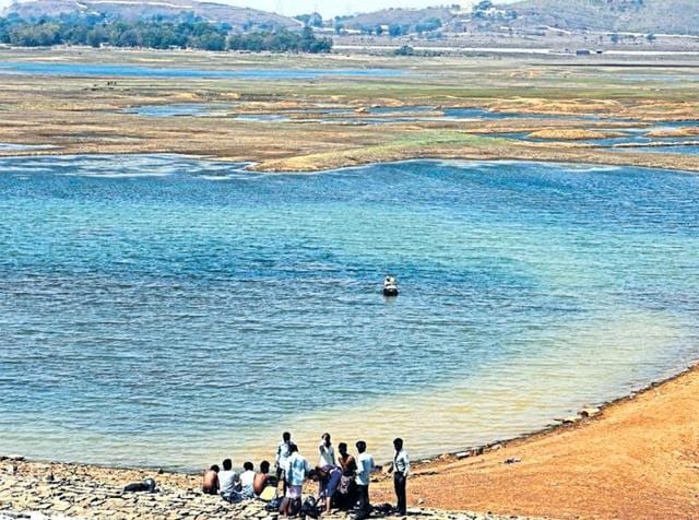 The Hatia dam, in Ranchi district, whose water has reached alarmingly low levels. (Parwaz Khan/HT Photo) The Hatia dam, in Ranchi district, whose water has reached alarmingly low levels. (Parwaz Khan/HT Photo)
