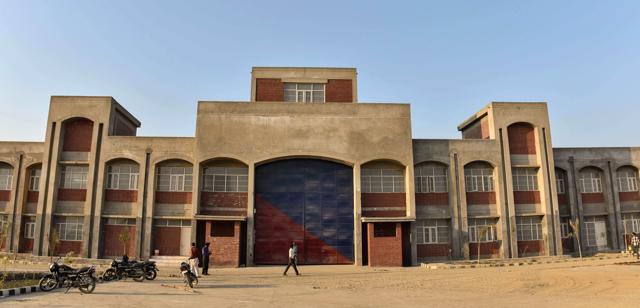 The government has already sold the 90 acres of old jail on Ajnala Road.(Gurpreet Singh/HT) The government has already sold the 90 acres of old jail on Ajnala Road.(Gurpreet Singh/HT)