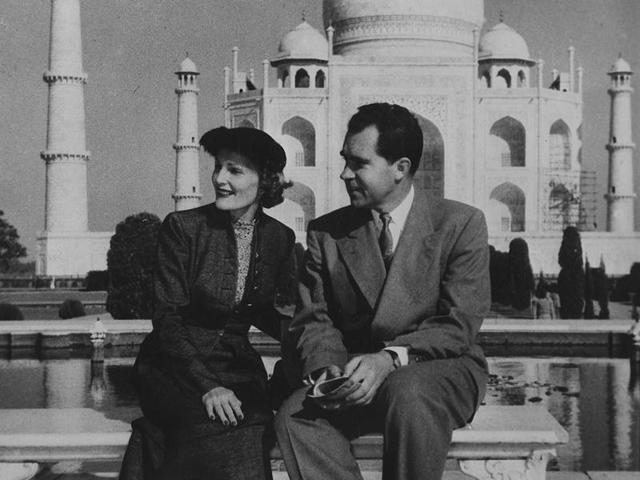 Former US President Richard Nixon and his wife at the Taj Mahal. (HT ARCHIVES) Former US President Richard Nixon and his wife at the Taj Mahal. (HT ARCHIVES)