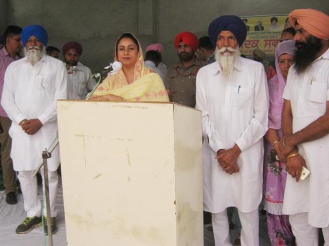 Union minister of food processing industries Harsimrat Kaur Badal during a “sangat darshan” programme in Mansa.(HT Photo)