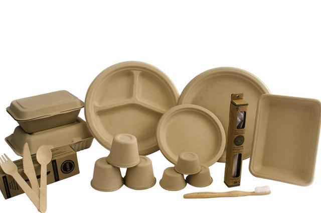 Anahata, a month-old company set up by former Mumbai copywriter Alok Banerjee, 28, makes dinnerware (including soup bowls, plates, and spoons) from areca leaves. Anahata, a month-old company set up by former Mumbai copywriter Alok Banerjee, 28, makes dinnerware (including soup bowls, plates, and spoons) from areca leaves.