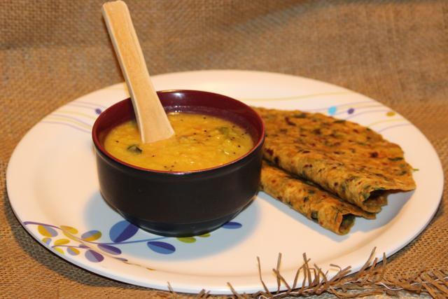 Bakeys edible spoons do not droop or melt in liquids. They come in three flavours — plain, sweet and spicy. Optional add-on flavours include onion and tomato, garlic, and ginger.
