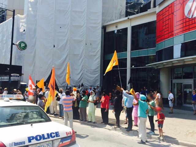 Protestors, some holding Khalistan flags, shouting slogans during Indian Independence Day celebrations in Toronto. (HT Photo)