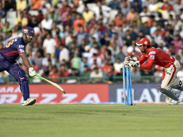 Irfan Pathan gets run out. (Gurpreet Singh/HT Photo) Irfan Pathan gets run out. (Gurpreet Singh/HT Photo)