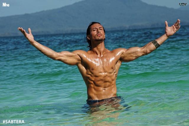 Tiger Shroff says he respects Hrithik for his understanding of craft, action and body language. (TigerShroff/Facebook) Tiger Shroff says he respects Hrithik for his understanding of craft, action and body language. (TigerShroff/Facebook)