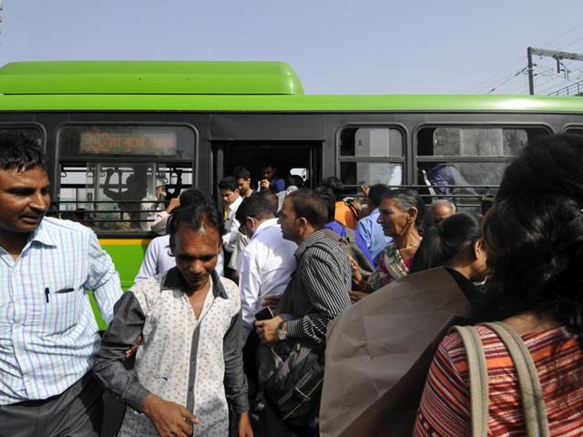 Delhi Transport Corporation will ply 50 buses on routes reaching Noida, UP will provide 10 additional buses to Delhi. (Sunil Ghosh/HT Photo) Delhi Transport Corporation will ply 50 buses on routes reaching Noida, UP will provide 10 additional buses to Delhi. (Sunil Ghosh/HT Photo)