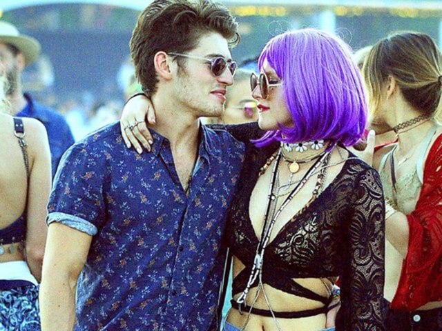 TV and movie actor Bella Thorne was spotted sharing a romantic moment in her purple wig. (Instagram) 