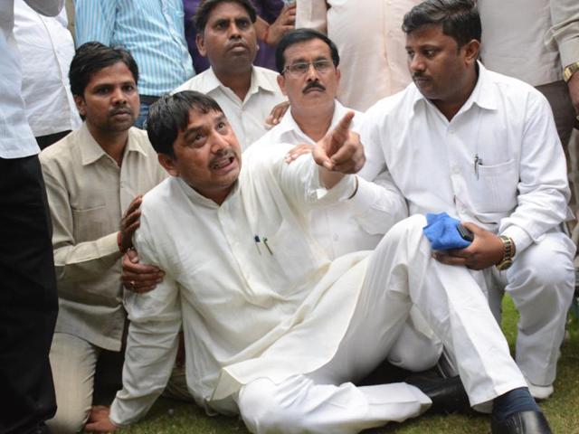 Himanshi’s (inset) family wants BSP Rajya Sabha MP Narendra Kashyap’s bail plea to be heard outside Ghaziabad. (PTI) Himanshi’s (inset) family wants BSP Rajya Sabha MP Narendra Kashyap’s bail plea to be heard outside Ghaziabad. (PTI)