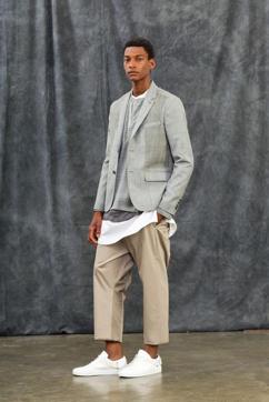 Go for wide-legged pants this season. (Pinterest/ Style.com)