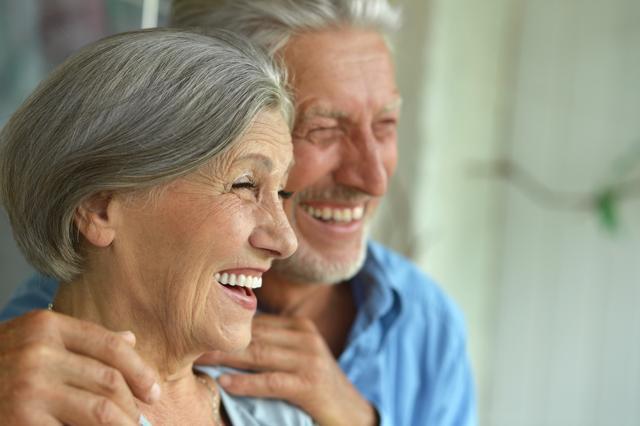 Reduced reproduction benefits female lifespan when females pay higher costs of reproduction than males. (Shutterstock)