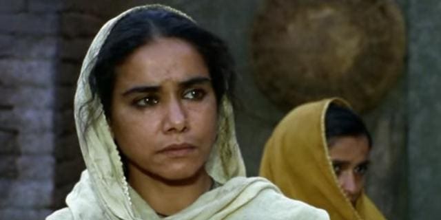 Surekha Sikri was seen in the role of Rajo in Tamas, which was written and directed by acclaimed director Govind Nihalani. (YouTube) Surekha Sikri was seen in the role of Rajo in Tamas, which was written and directed by acclaimed director Govind Nihalani. (YouTube)