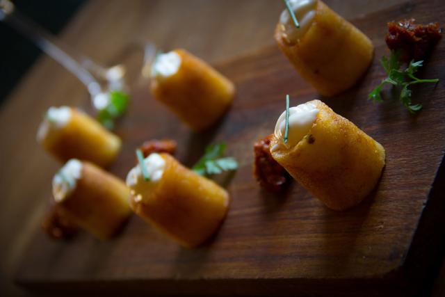 Watch live screenings of the ongoing matches while savouring vegetarian and non-vegetarian starters such as bravia potatoes. Watch live screenings of the ongoing matches while savouring vegetarian and non-vegetarian starters such as bravia potatoes.
