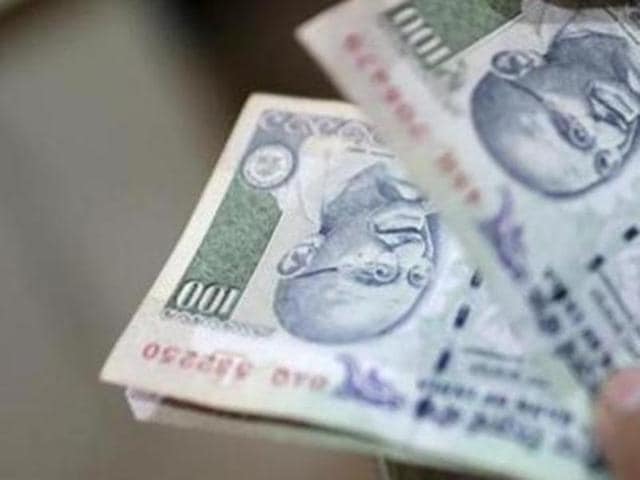 The rupee dropped by 18 paise to close at 66.40 on fresh demand for the US dollar from banks and importers despite weakness in greenback overseas. (Reuters Photo) The rupee dropped by 18 paise to close at 66.40 on fresh demand for the US dollar from banks and importers despite weakness in greenback overseas. (Reuters Photo)