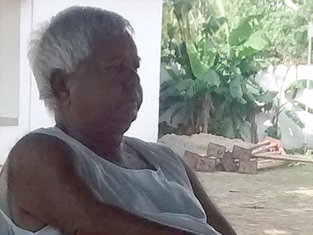 RJD chief Lalu Prasad at his residence in Patna. (HT Photo)