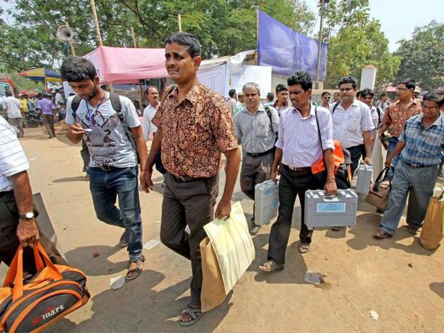 The murder of a CPI(M) polling agent in Murshidabad district on Thursday kicked off a blame game between the CPI(M) and the TMC, with the Left party alleging that TMC unleashed a “reign of terror,” while the EC acted as a “mute spectator”. (PTI Photo) The murder of a CPI(M) polling agent in Murshidabad district on Thursday kicked off a blame game between the CPI(M) and the TMC, with the Left party alleging that TMC unleashed a “reign of terror,” while the EC acted as a “mute spectator”. (PTI Photo)