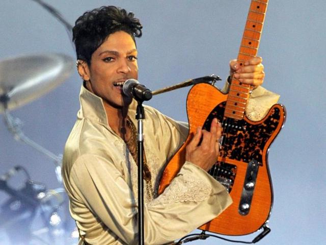 Prince at the Hop Farm Festival near Paddock Wood, southern England July 3, 2011. Prince at the Hop Farm Festival near Paddock Wood, southern England July 3, 2011.