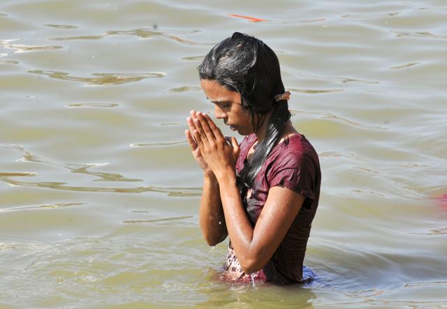 Spying On A Indian Teen Bathing