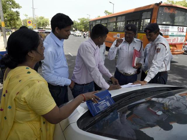 Is odd-even justified or illogical and mistaken? I want to hear Mr Kejriwal answer the issues I’ve raised before I come to a definitive conclusion (Hindustan Times) Is odd-even justified or illogical and mistaken? I want to hear Mr Kejriwal answer the issues I’ve raised before I come to a definitive conclusion (Hindustan Times)