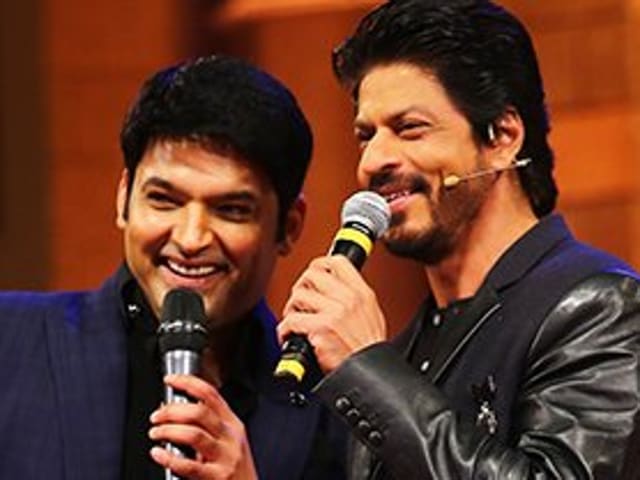 Kapil Sharma and Shah Rukh Khan in The Kapil Sharma Show. The first episode of the comedy show aired on Saturday.(Twitter)