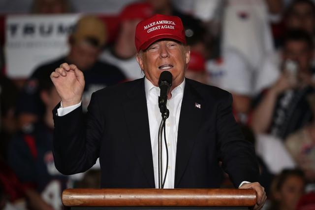 Republican presidential candidate Donald Trump speaks during a campaign rally April 22, 2016 in Harrington, Delaware. (AFP Photo) Republican presidential candidate Donald Trump speaks during a campaign rally April 22, 2016 in Harrington, Delaware. (AFP Photo)