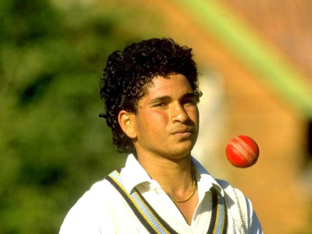 In the 1990 tour of Pakistan, a Waqar Younis bouncer broke his nose. Refusing medical aid, Sachin wiped away the gushing blood, and went on to score 57. (Getty Images)