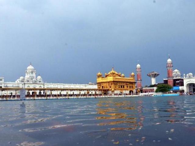 The Lok Sabha on Monday passed the Sikh Gurdwaras (Amendment) Bill, 2016, barring Sehajdhari Sikhs from voting in gurdwara management elections, according to reports by news agencies.(HT Photo)