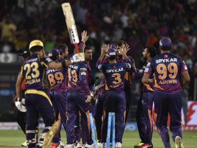 Rising Pune Supergiants players celebrate the wicket of Gautam Gambhir. (Anshuman Poyrekar/HT Photo) Rising Pune Supergiants players celebrate the wicket of Gautam Gambhir. (Anshuman Poyrekar/HT Photo)