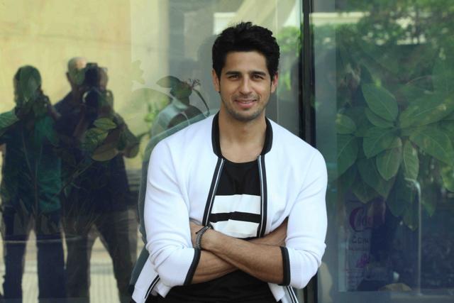 Bollywood actor Sidharth Malhotra spoke at length about how living alone in a big city, like Mumbai, and away from one’s family, can be quite challenging. (IANS) Bollywood actor Sidharth Malhotra spoke at length about how living alone in a big city, like Mumbai, and away from one’s family, can be quite challenging. (IANS)