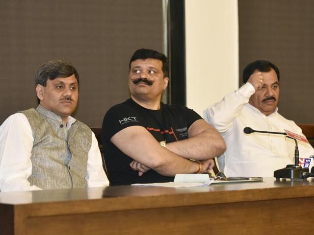 Uttarakhand’s rebel Congress MLAs interact with journalist during a press conference in New Delhi. (Mohammad Zakir/HT Photo) Uttarakhand’s rebel Congress MLAs interact with journalist during a press conference in New Delhi. (Mohammad Zakir/HT Photo)