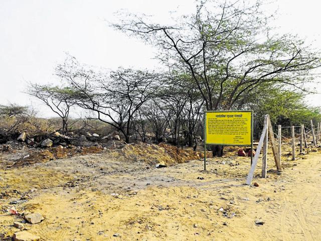 Even after multiple FIRs being filed by the forest department officials, these incidences are common in the area, which is located 200 metres from the Mangar police station.(Abhinav Saha/HT Photo) Even after multiple FIRs being filed by the forest department officials, these incidences are common in the area, which is located 200 metres from the Mangar police station.(Abhinav Saha/HT Photo)